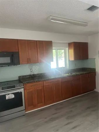 $3,500 | 12690 Northwest 10th Avenue, North Miami, FL 33168