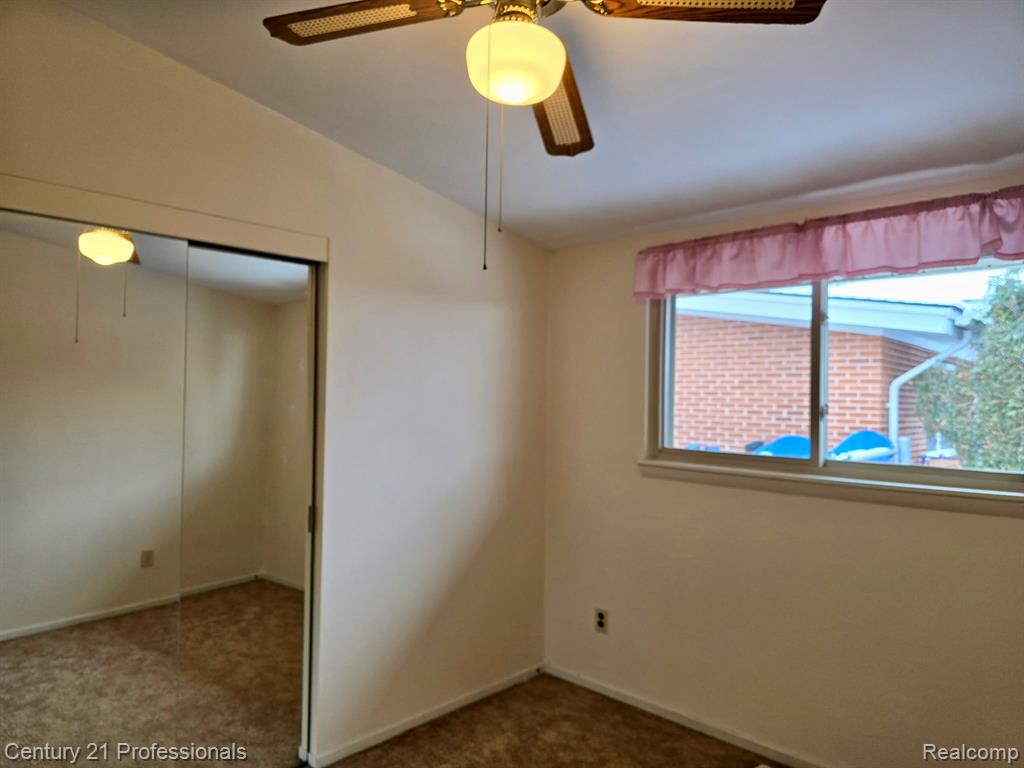 489 Henry Ruff Road Garden City, MI 48135 - Photo 13 of 26 Gallery Image 13