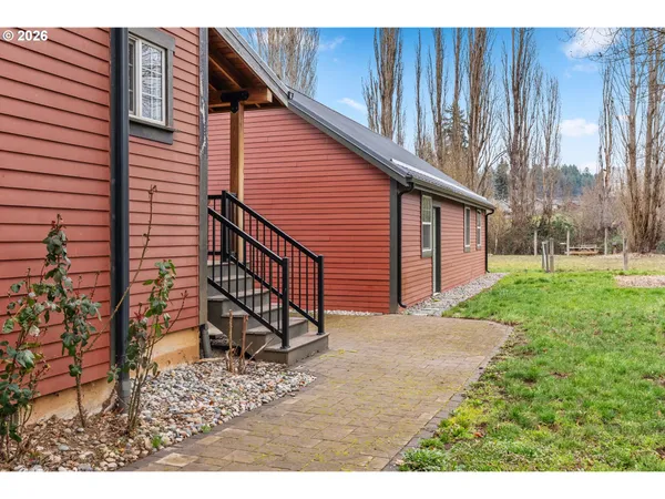 $715,000 | 3141 Odell Highway, Hood River, OR 97031