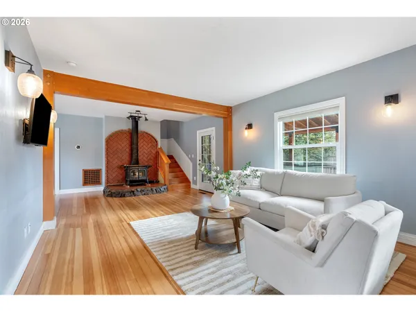 $715,000 | 3141 Odell Highway, Hood River, OR 97031