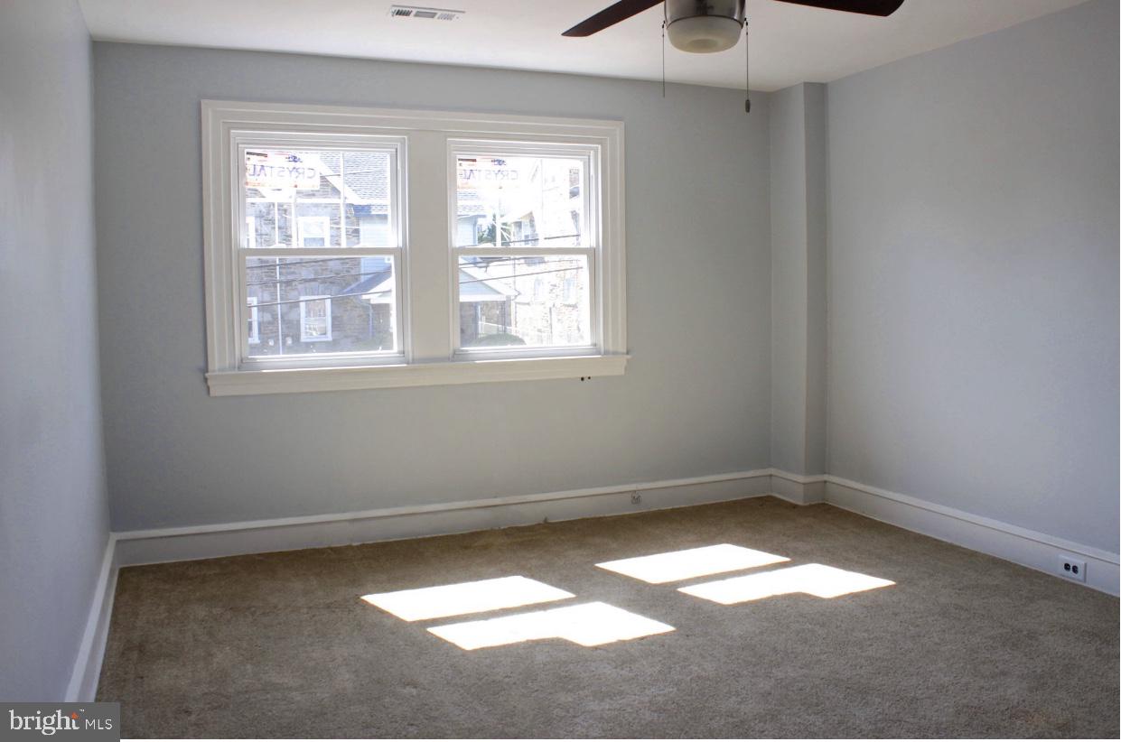 7221 Hilltop Road Upper Darby, PA 19082 - Photo 12 of 30