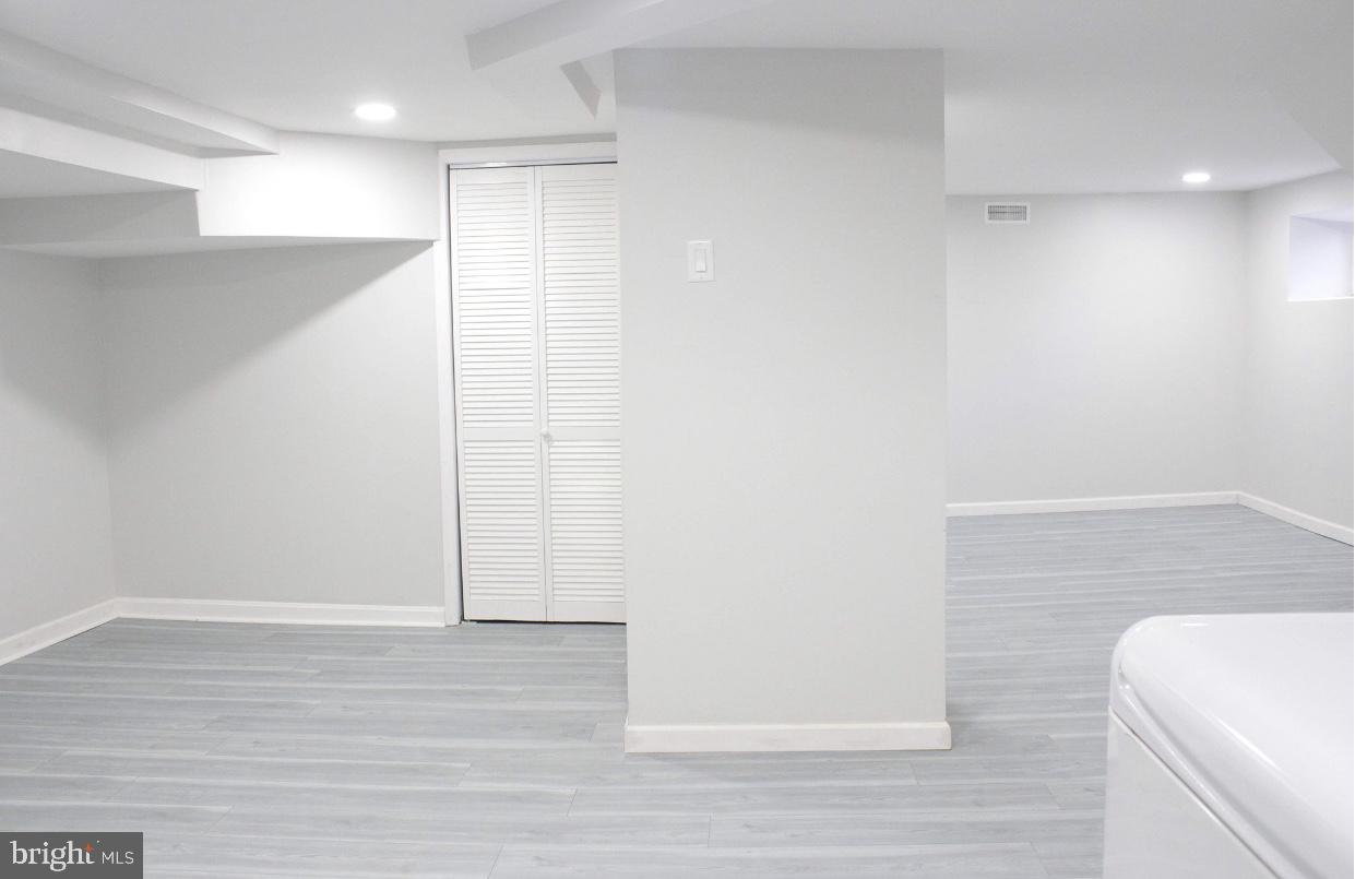 7221 Hilltop Road Upper Darby, PA 19082 - Photo 17 of 30