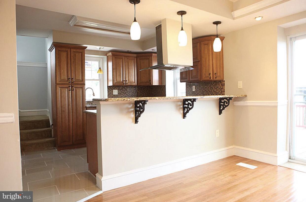 7221 Hilltop Road Upper Darby, PA 19082 - Photo 6 of 30