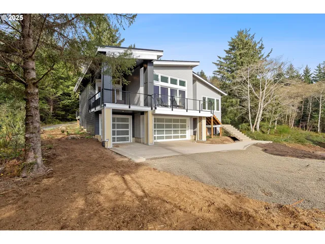 $2,249,995 | 780 Monica Court, Cannon Beach, OR 97110