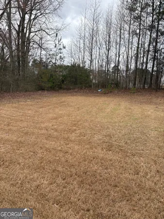 a house view with a outdoor space
