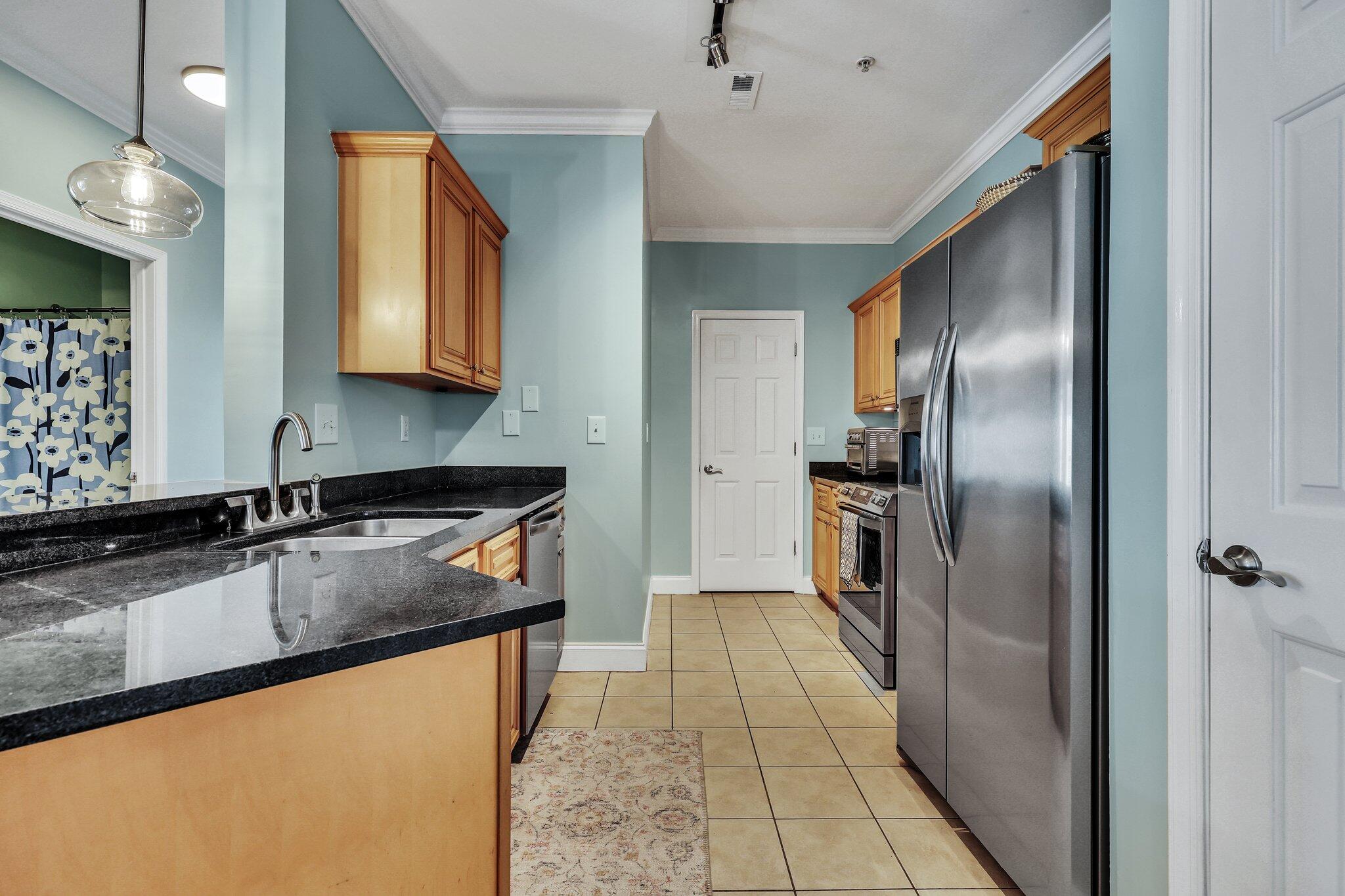 1984 Folly Road, Unit B214 Charleston, SC 29412 - Photo 6 of 31 13-web-or-mls-RU4A0696
