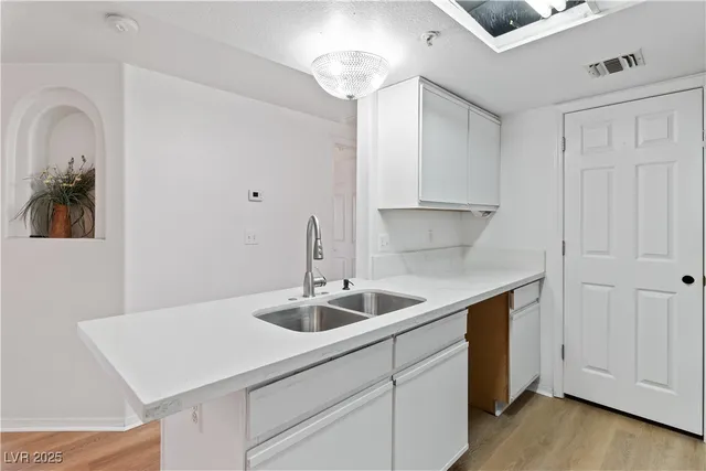 $152,900 | 3550 Bay Sands Drive, Unit 3093, Laughlin, NV 89029