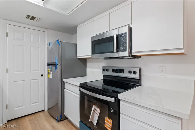 $152,900 | 3550 Bay Sands Drive, Unit 3093, Laughlin, NV 89029