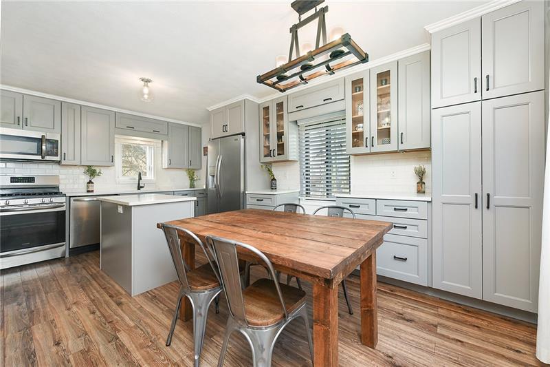 10 Greenwood Road Pittsburgh, PA 15221 - Photo 6 of 25 Gallery Image 6