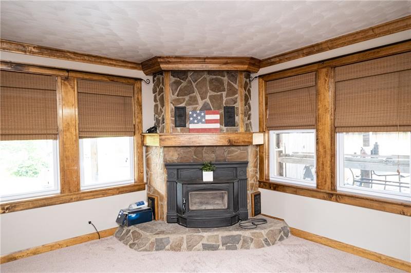 1810 Glen Road Aliquippa, PA 15001 - Photo 4 of 24 What a great place to enjoy a relaxing evening!