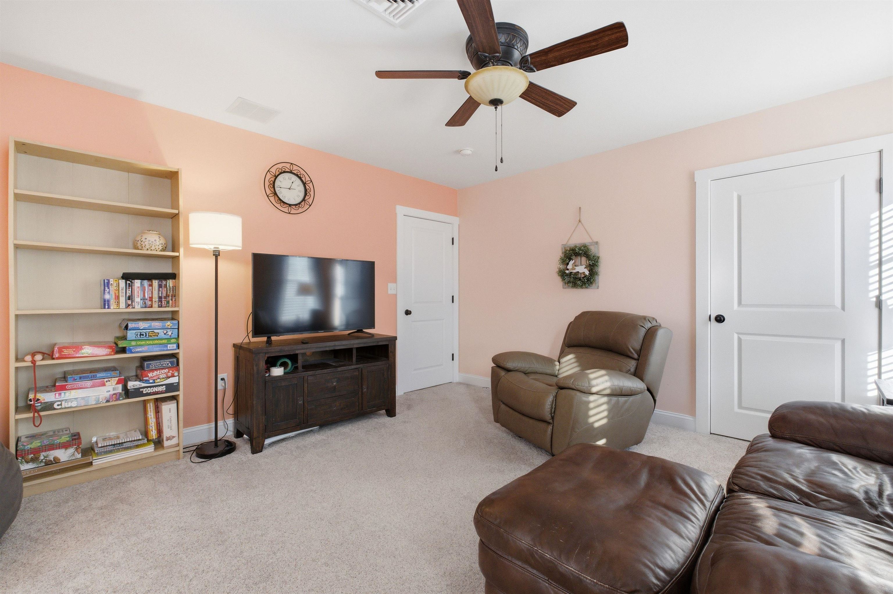 13 Dow Road Mont Vernon, NH 03057 - Photo 22 of 46