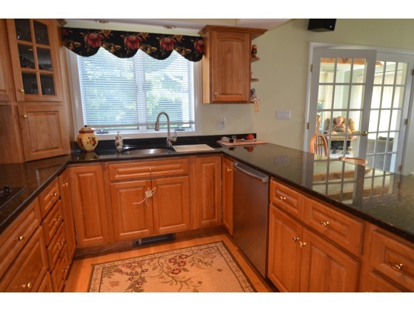 14 Lewis Road Kittery, ME 03904 - Photo 5 of 35