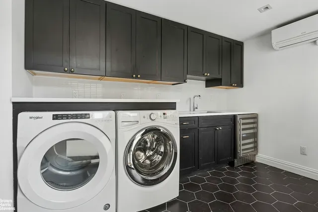 $3,750,000 | 170 South 4th Street | Williamsburg