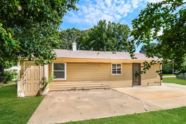 $1,195 | 4815 Marcel Avenue, Memphis, TN 38122