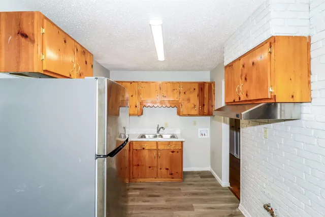 $1,195 | 4815 Marcel Avenue, Memphis, TN 38122