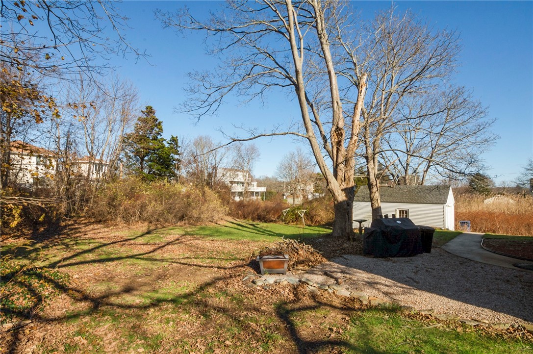 9 Cove Road Westerly, RI 02891 - Photo 15 of 21