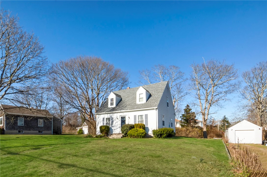9 Cove Road Westerly, RI 02891 - Photo 3 of 21