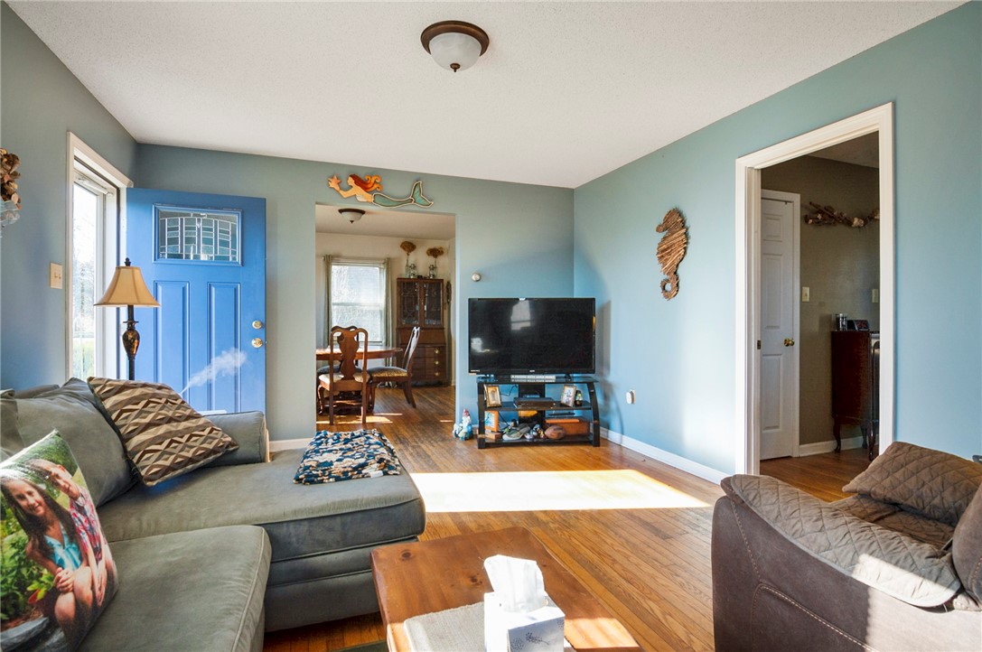 9 Cove Road Westerly, RI 02891 - Photo 5 of 21