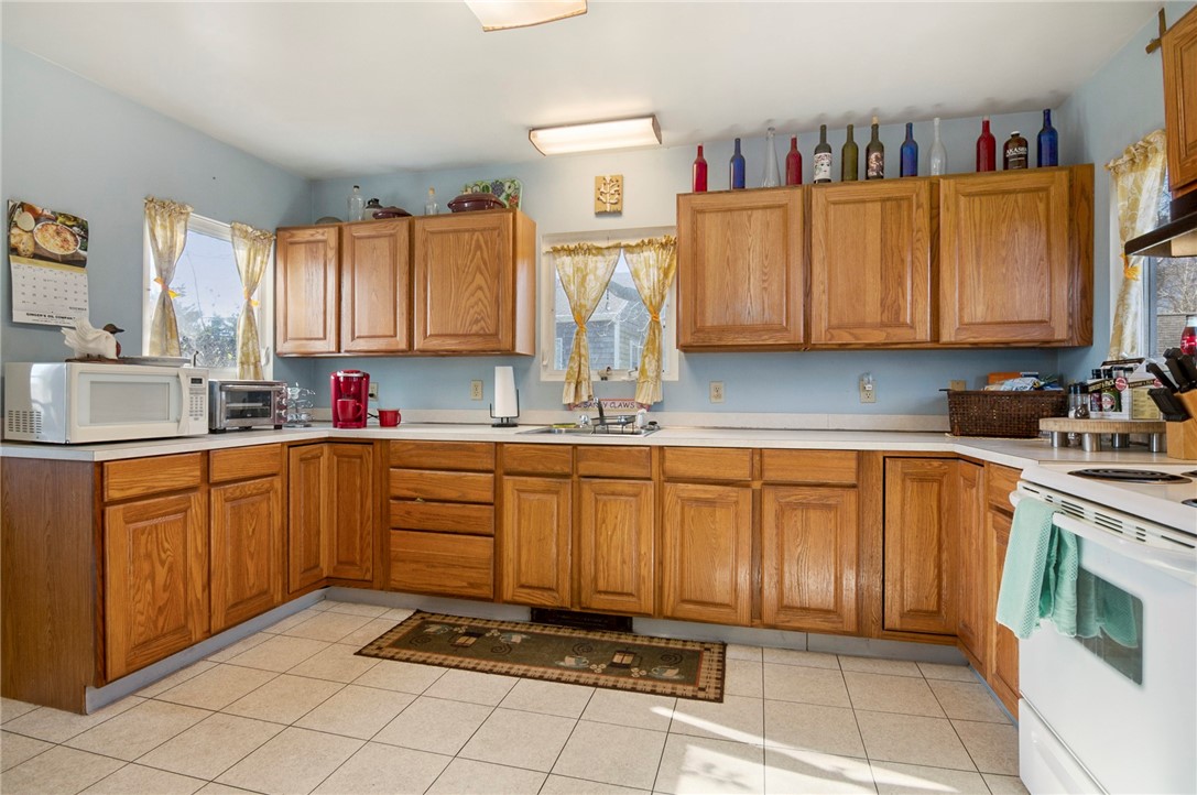 9 Cove Road Westerly, RI 02891 - Photo 7 of 21