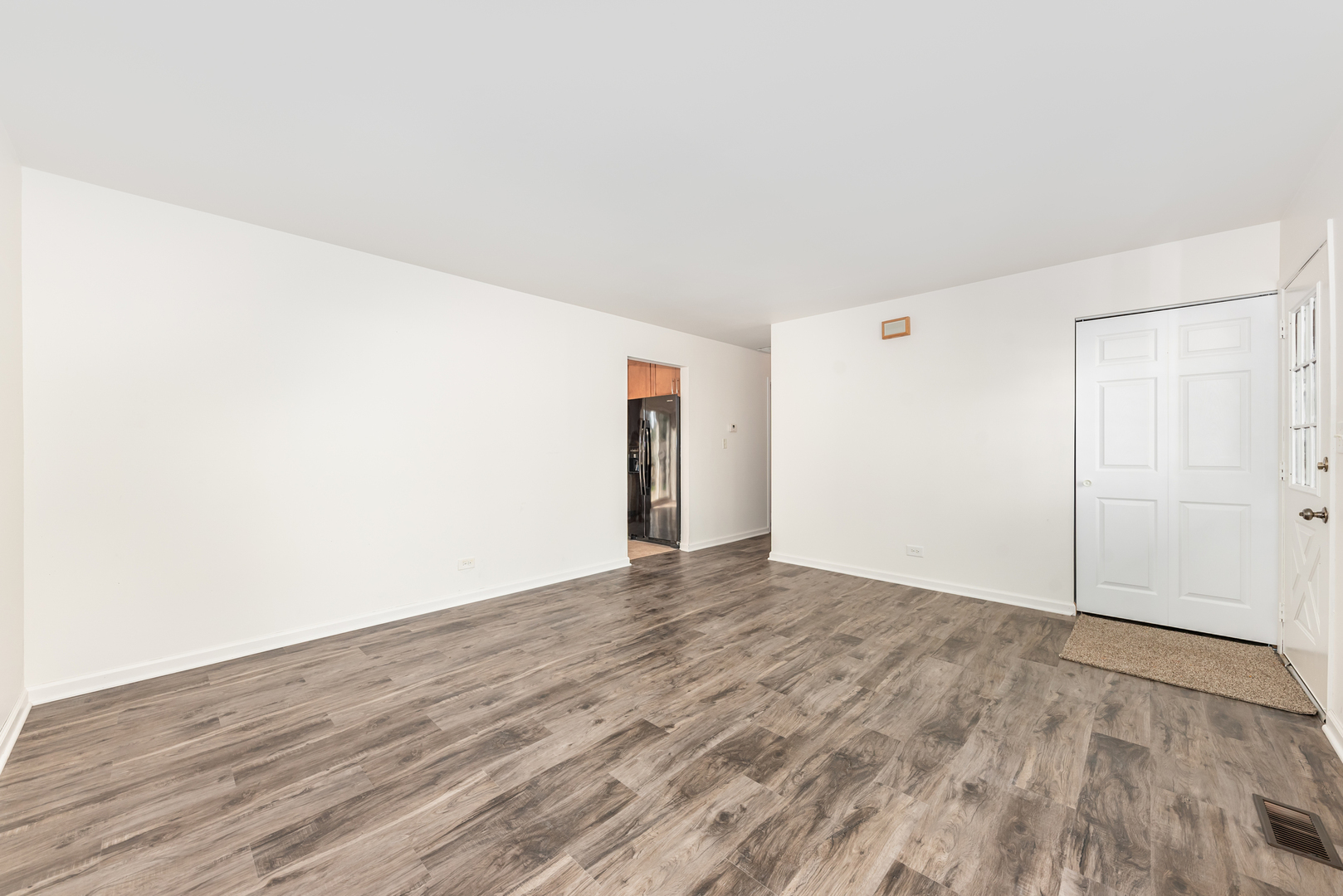 683 Rockhurst Road Bolingbrook, IL 60440 - Photo 8 of 22