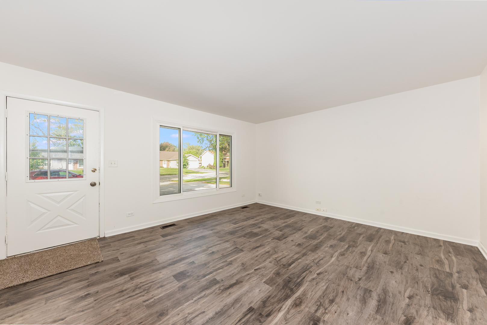 683 Rockhurst Road Bolingbrook, IL 60440 - Photo 9 of 22