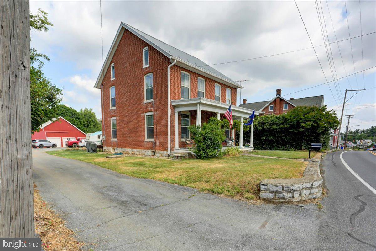 3471 Wayne Road Chambersburg, PA 17202 - Photo 4 of 41 Gallery Image 4