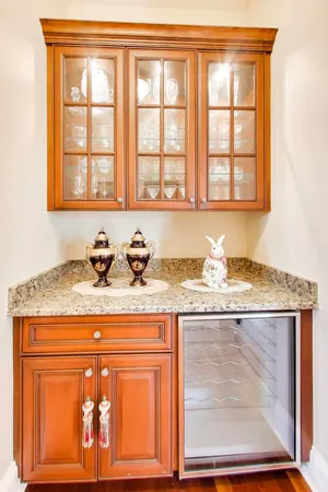 $799,000 | 1420 West Longwood Drive, Woodstock, IL 60098