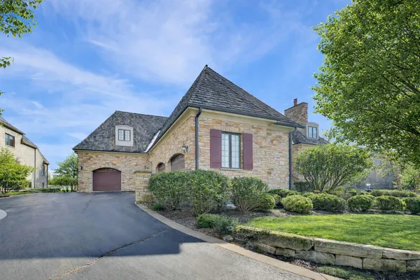 $799,000 | 1420 West Longwood Drive, Woodstock, IL 60098