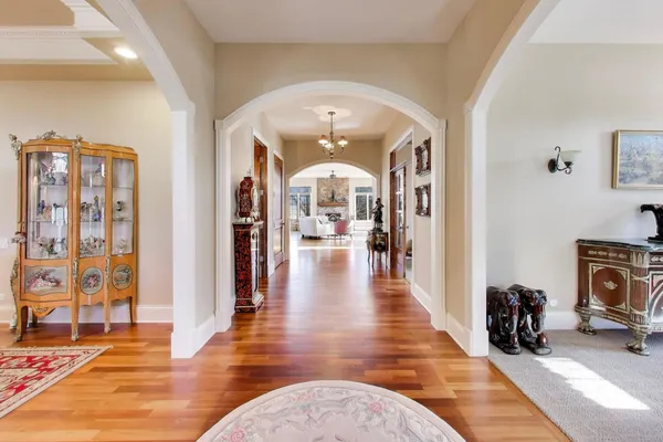 $799,000 | 1420 West Longwood Drive, Woodstock, IL 60098