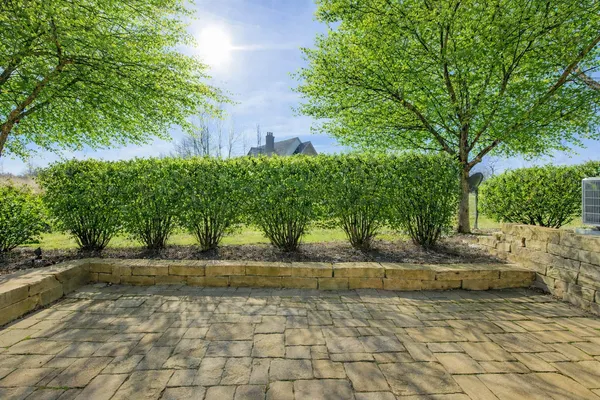 $799,000 | 1420 West Longwood Drive, Woodstock, IL 60098