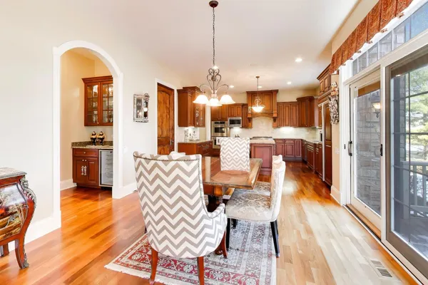 $799,000 | 1420 West Longwood Drive, Woodstock, IL 60098