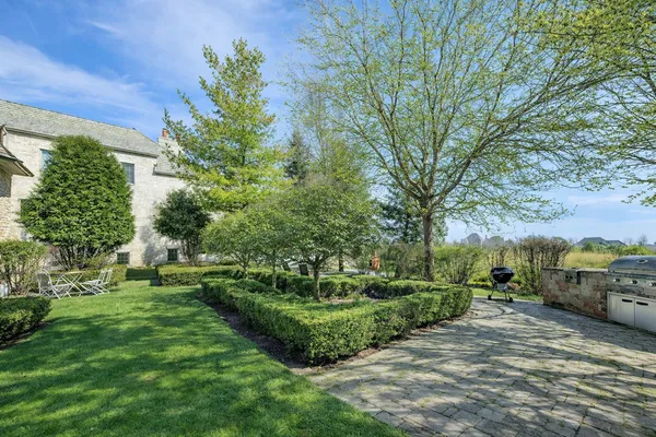 $799,000 | 1420 West Longwood Drive, Woodstock, IL 60098