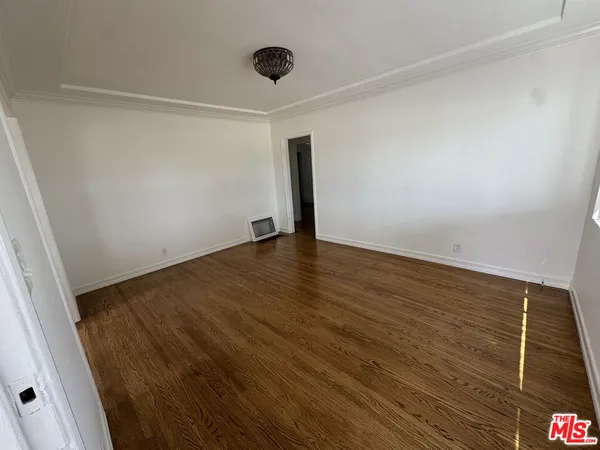 $3,500 | 6003 Bellflower Boulevard, Lakewood, CA 90713