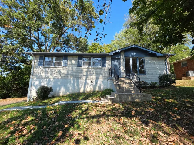 $399,999 | 125 Curtis Crossroads, Hendersonville, TN 37075