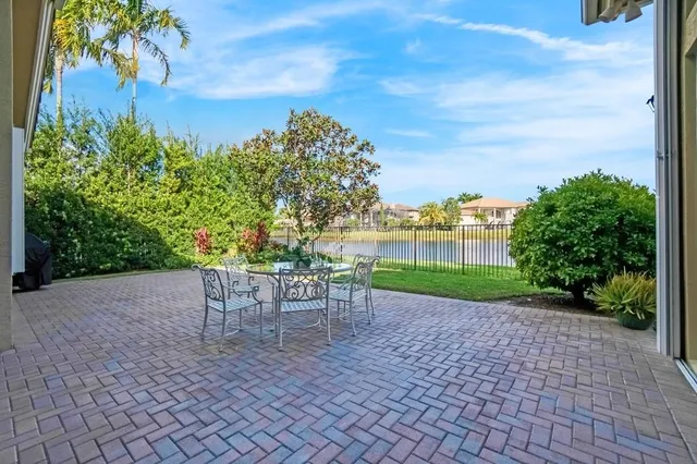 $1,095,000 | 11808 Foxbriar Lake Trail, Boynton Beach, FL 33473