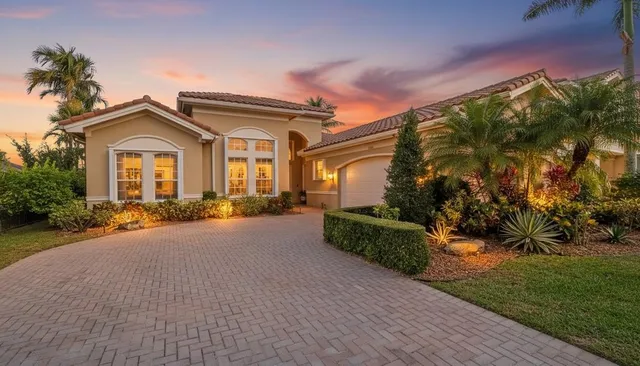 $1,095,000 | 11808 Foxbriar Lake Trail, Boynton Beach, FL 33473