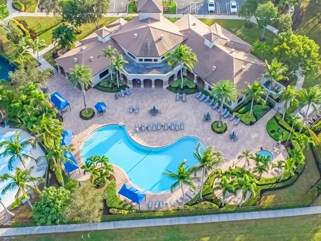$1,095,000 | 11808 Foxbriar Lake Trail, Boynton Beach, FL 33473