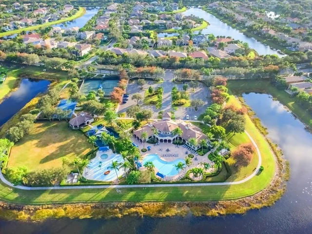 $1,095,000 | 11808 Foxbriar Lake Trail, Boynton Beach, FL 33473