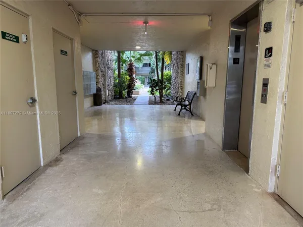 $2,350 | 8315 Southwest 72nd Avenue, Unit 101B, Miami, FL 33143