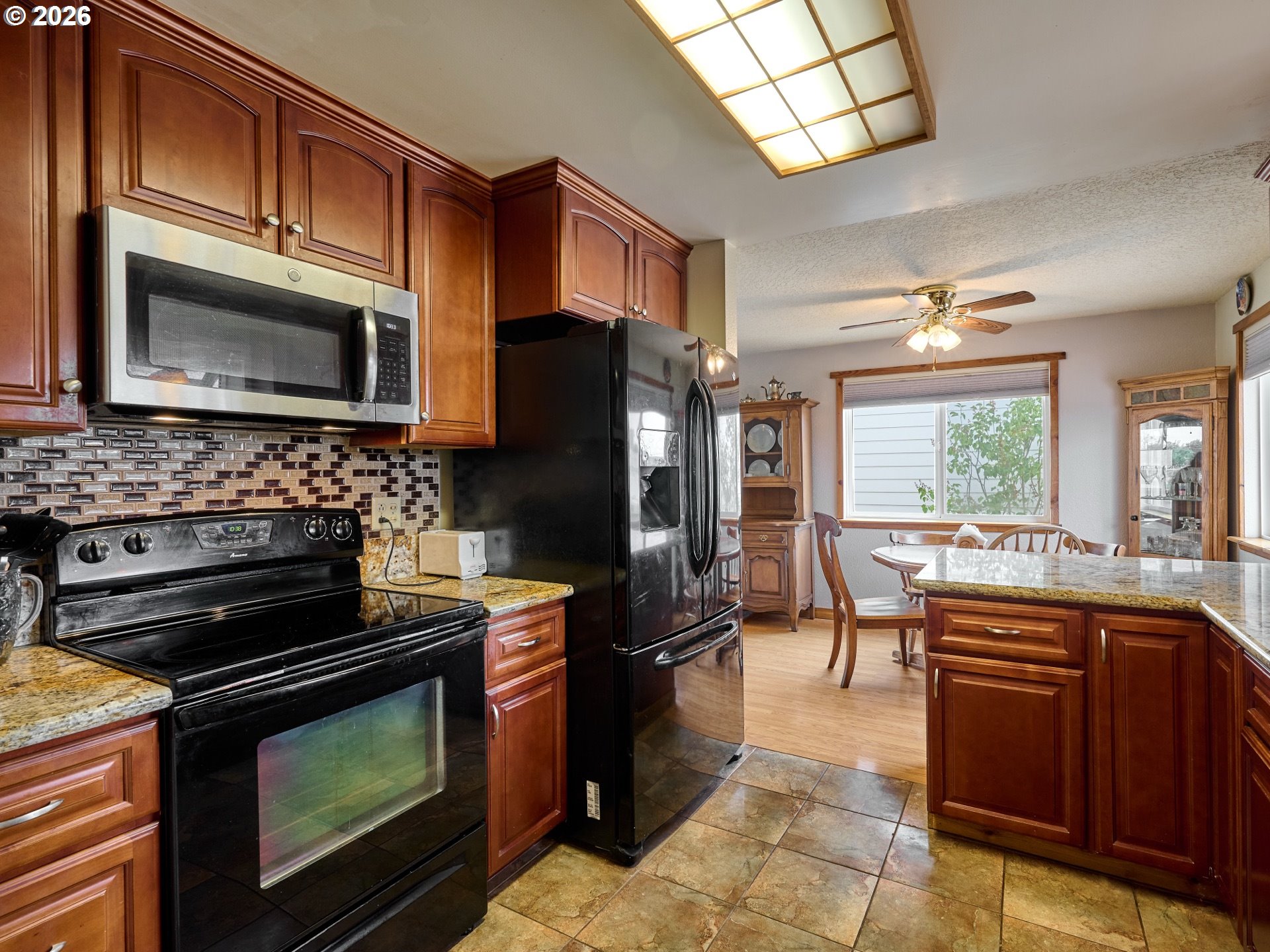 1090 Randolph Road Woodburn, OR 97071 - Photo 15 of 43 Gallery Image 15