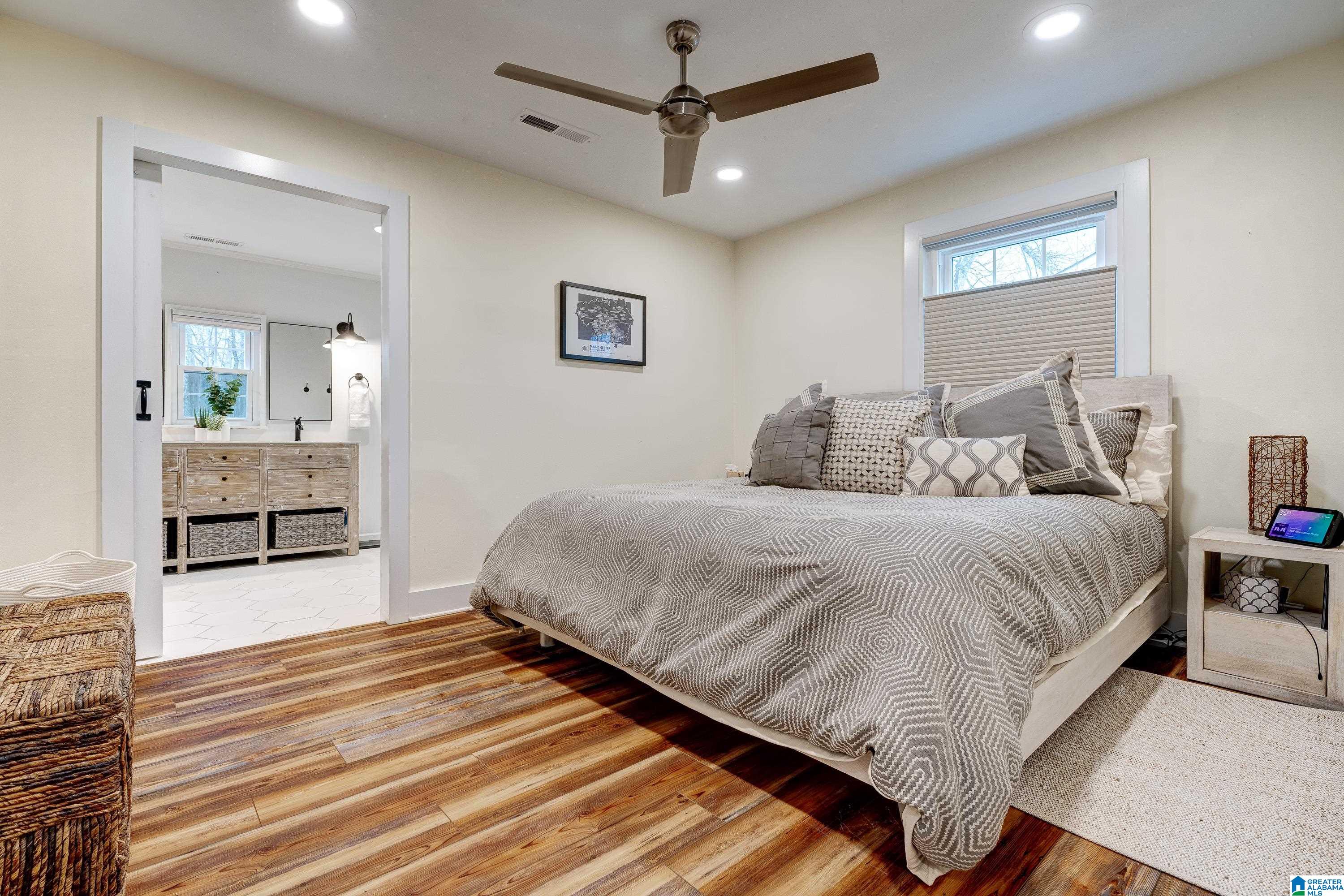 604 Strathmore Road Birmingham, AL 35213 - Photo 11 of 43