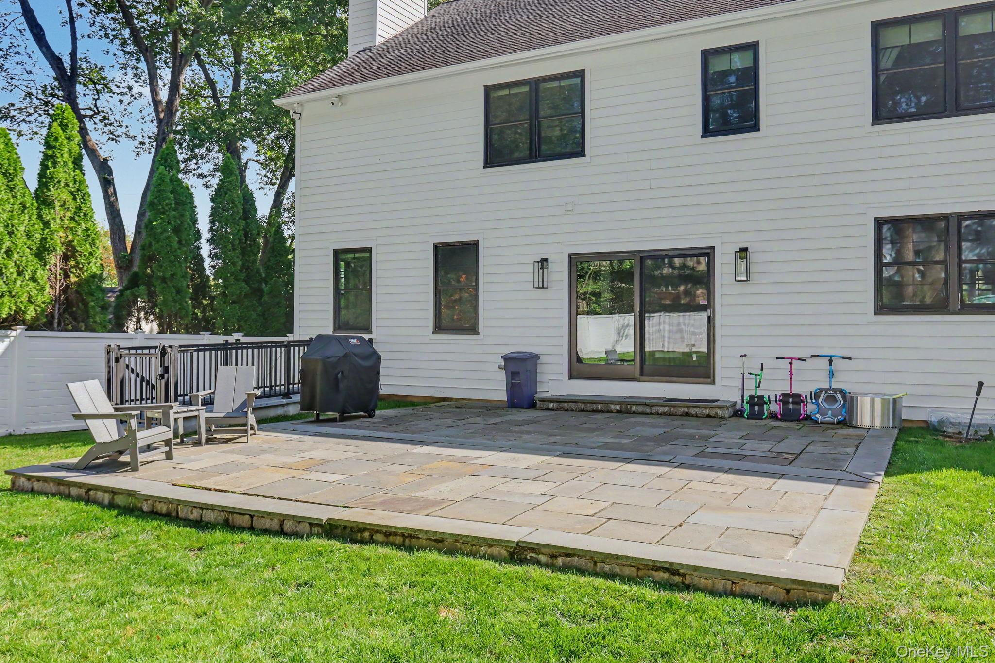 333 Lyncroft Road New Rochelle, NY 10804 - Photo 41 of 44 Gallery Image 41