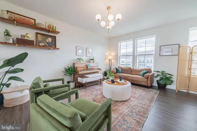 $299,000 | 30 Kirby Court, Bunker Hill, WV 25413