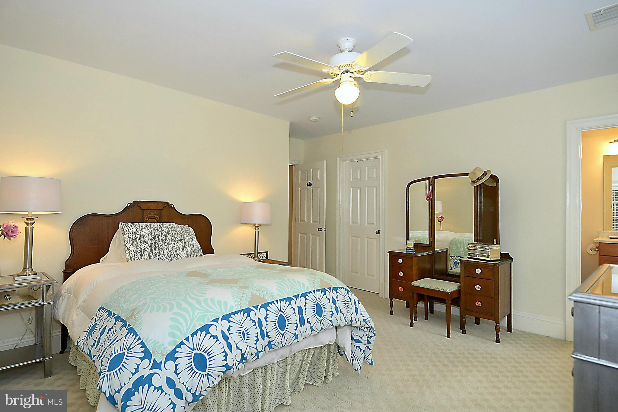 6210 Winnebago Road Bethesda, MD 20816 - Photo 16 of 30 Second Bedroom (Ensuite Bath)