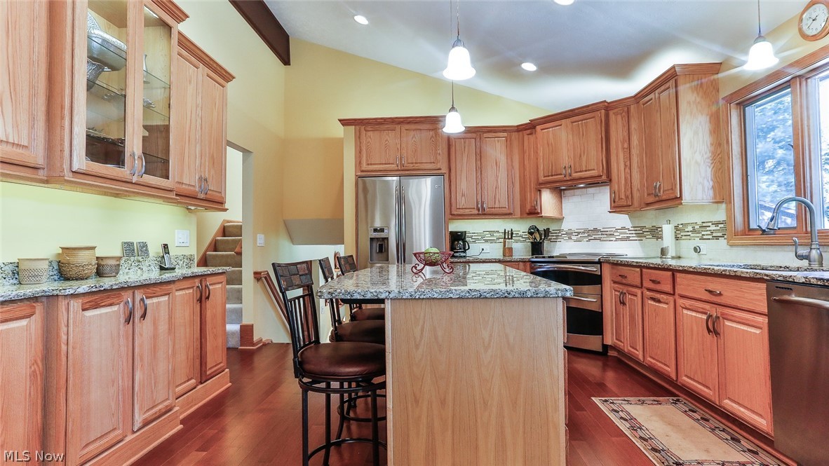 2215 West Bath Road Akron, OH 44333 - Photo 8 of 28