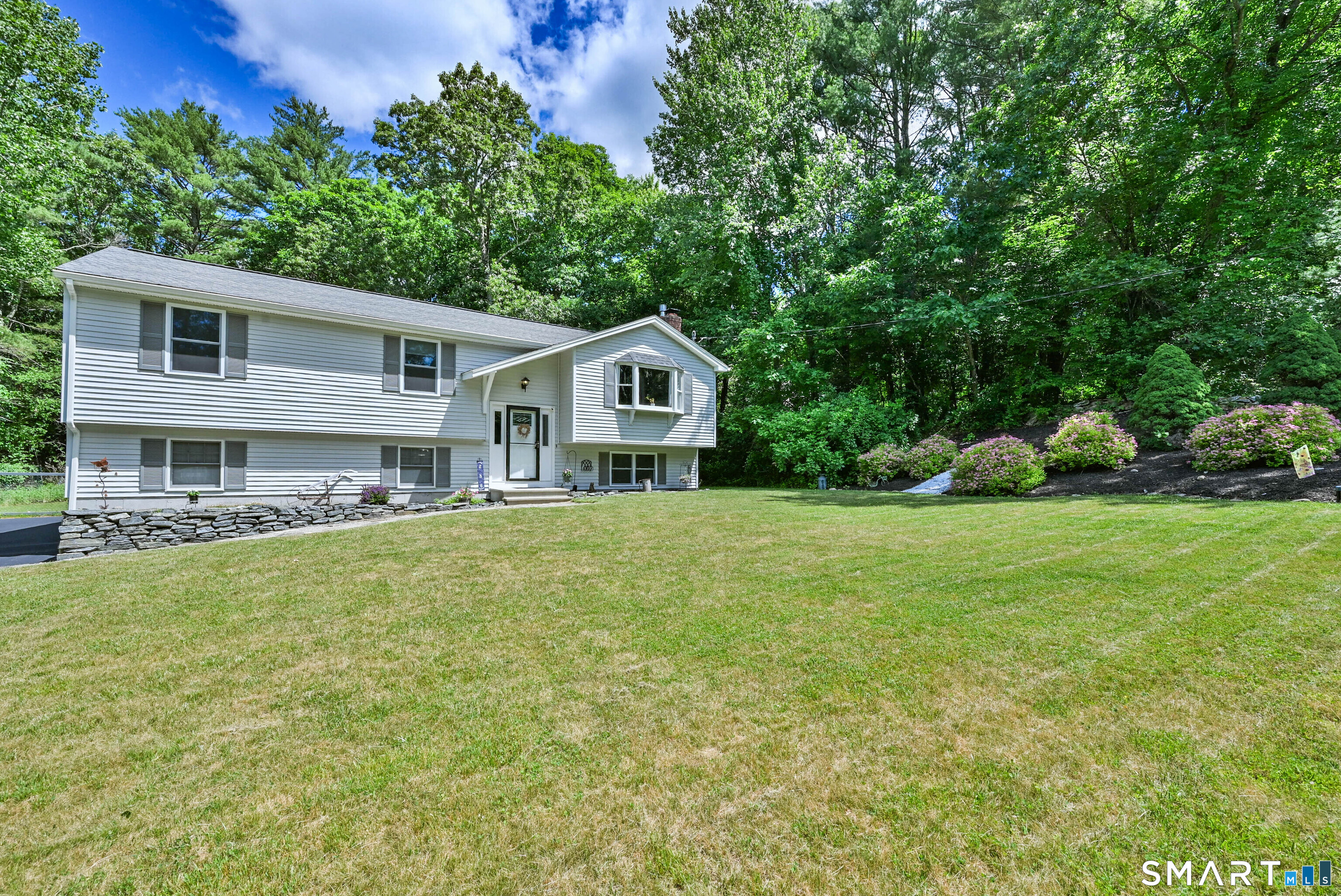 286 Quaddick Town Farm Road Thompson, CT 06277 - Photo 6 of 40
