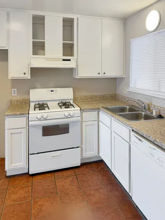 $2,395 | 43320 Texas Avenue, Palm Desert, CA 92211