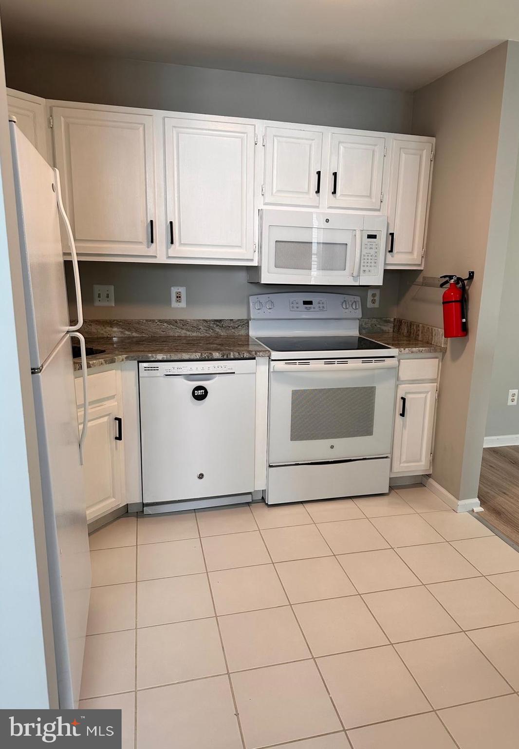 55 Eraser Road Moorestown, NJ 08057 - Photo 8 of 28