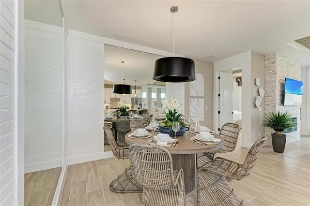 $5,250 | 10016 Rembrandt Terrace, Unit 101, Bradenton, FL 34212