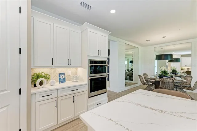 $5,250 | 10016 Rembrandt Terrace, Unit 101, Bradenton, FL 34212